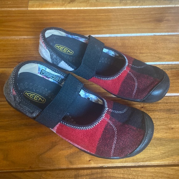 Keen Shoes Keen Red Black Plaid Sienna Mary Jane Shoes 73 Poshmark